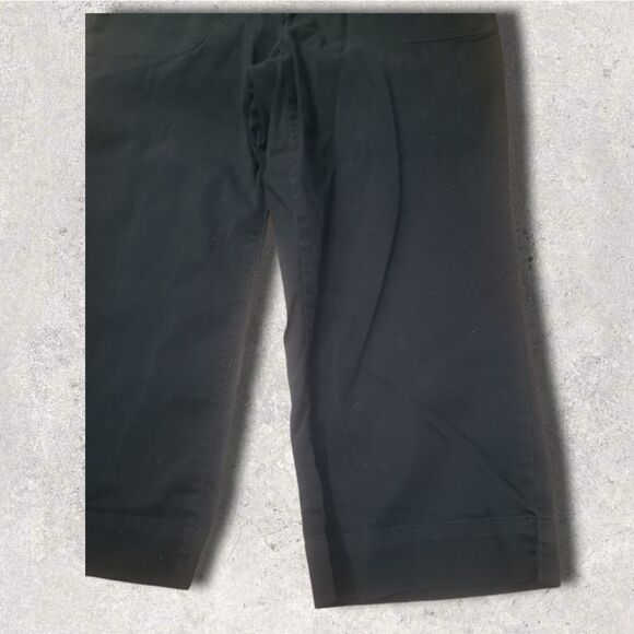 Chico's black capri pants Size 0 - Picture 2 of 5